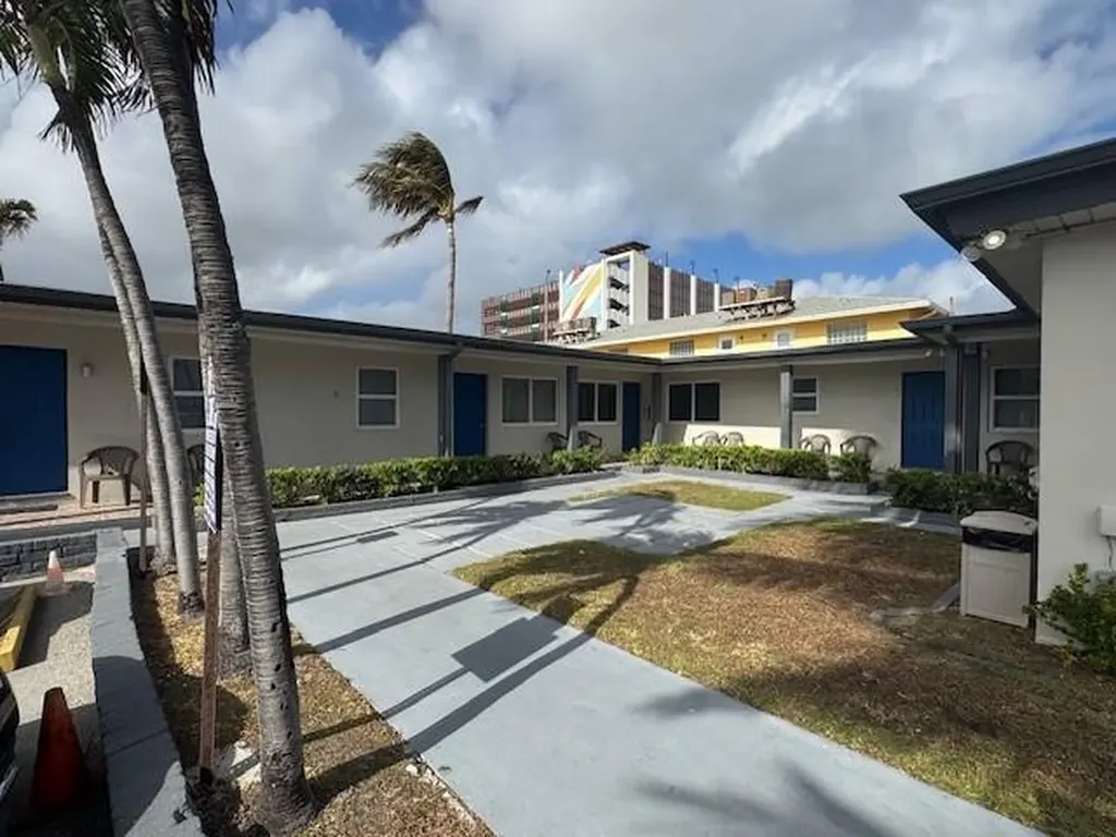 315 Mckinley Street Hollywood FL 33019