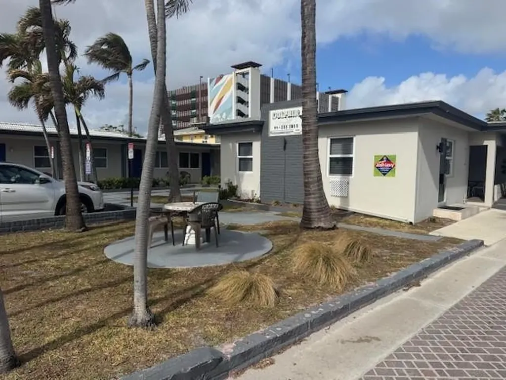 315 Mckinley Street Hollywood FL 33019