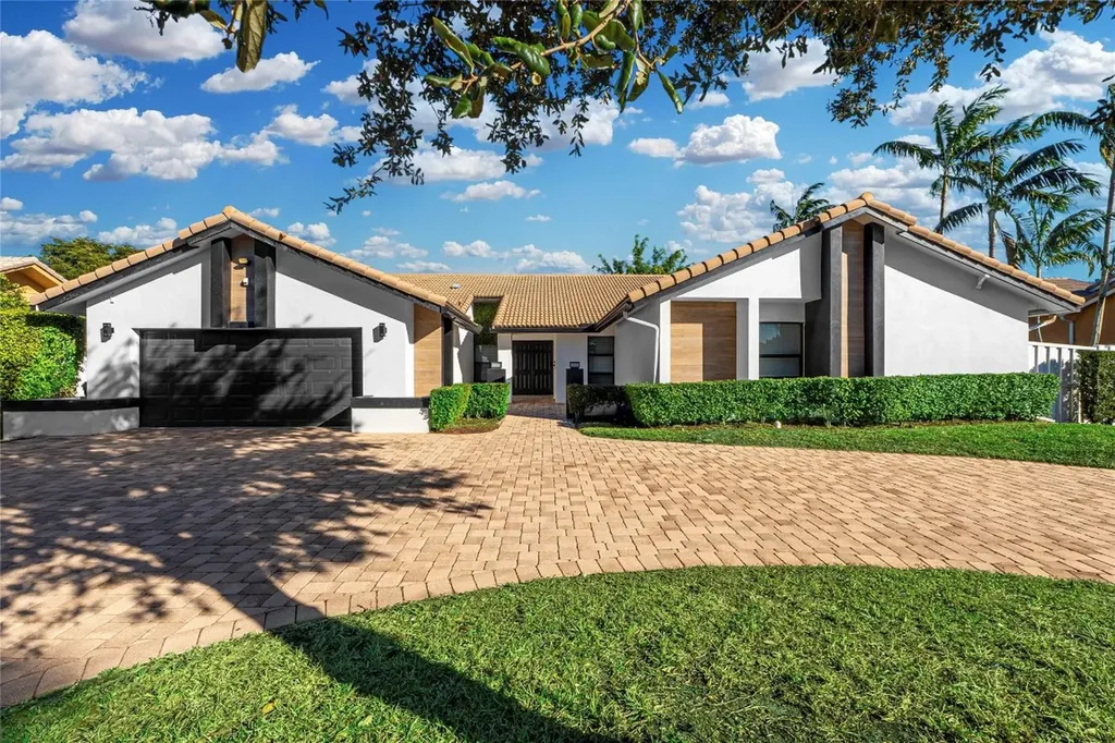 427 NW 112th Avenue Coral Springs FL 33071