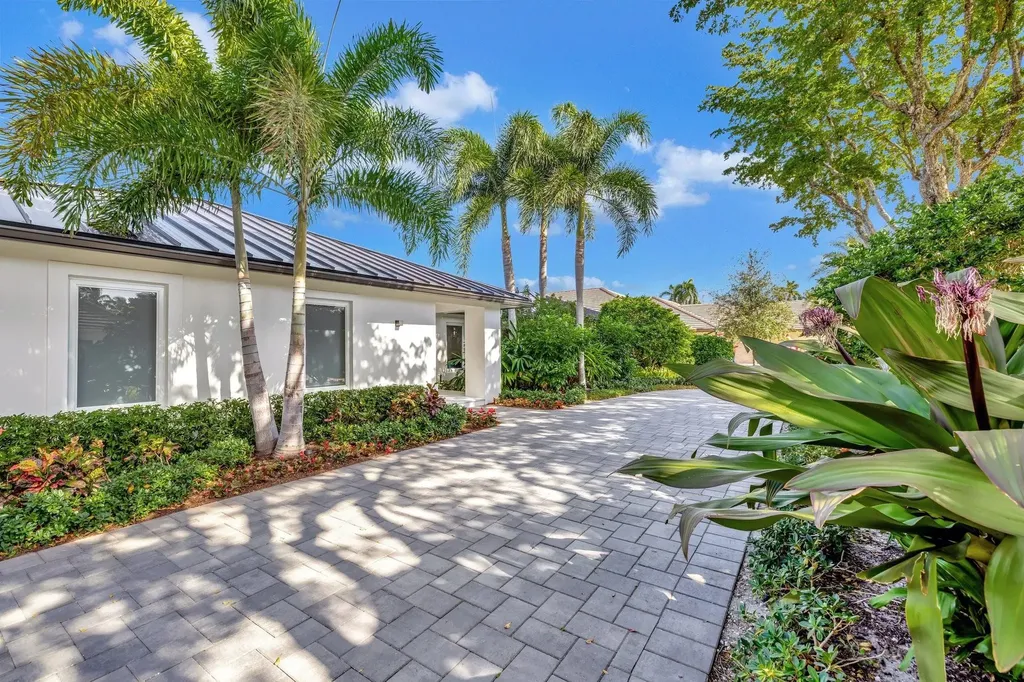41 S Compass Drive Fort Lauderdale FL 33308