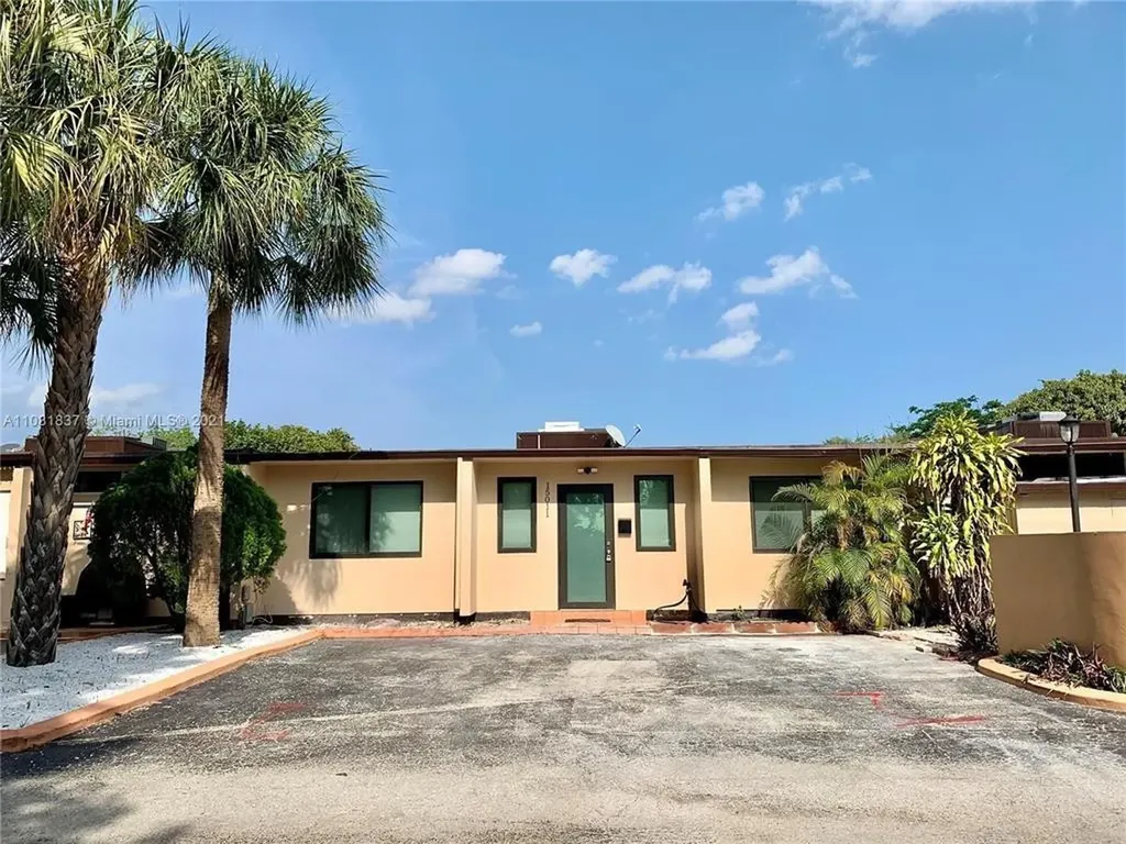 15011 Coconut Court Miami Lakes FL 33014