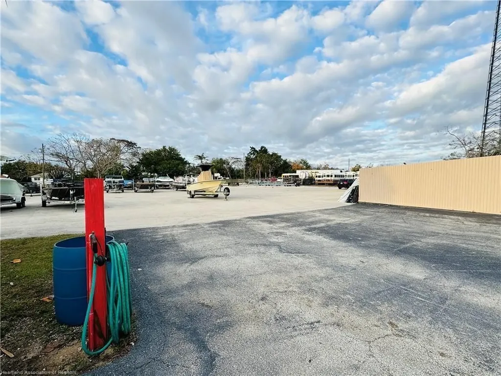 1130 Us 27 Lake Placid FL 33852