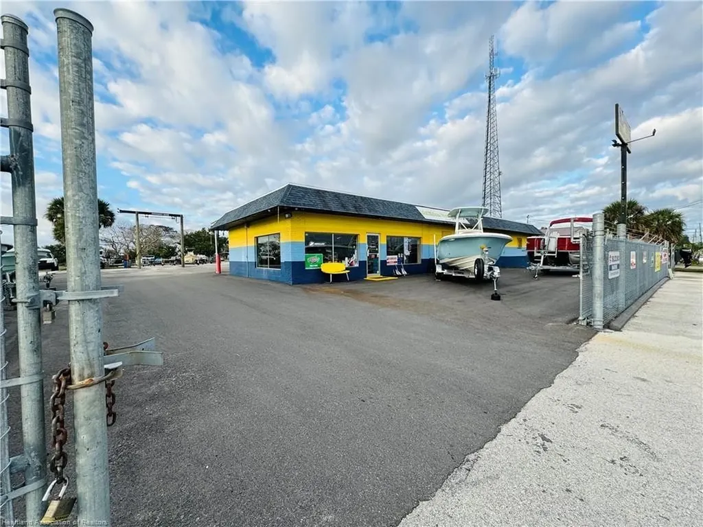 1130 Us 27 Lake Placid FL 33852