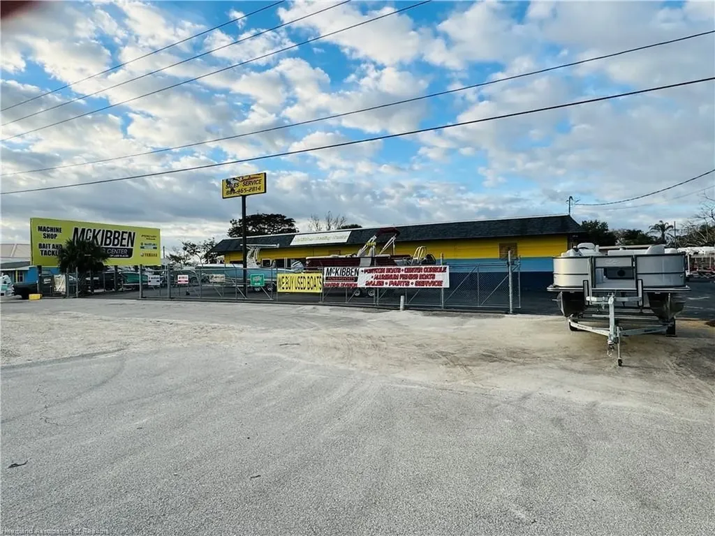 1130 Us 27 Lake Placid FL 33852