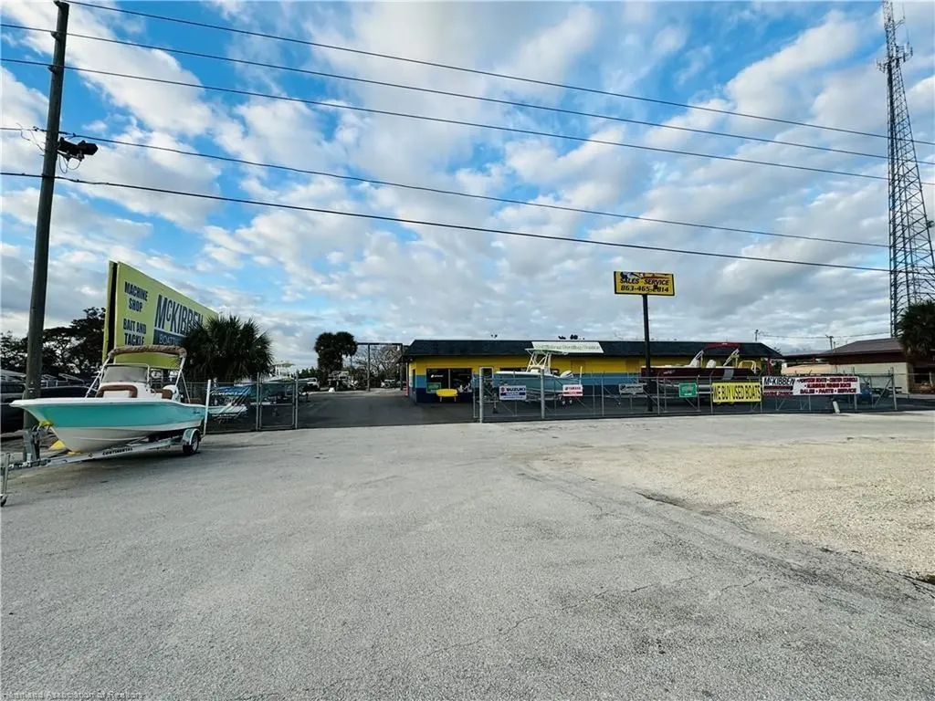 1130 Us 27 Lake Placid FL 33852