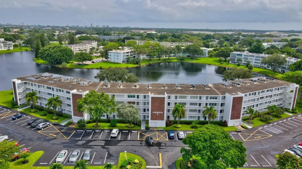 3107 Cambridge Deerfield Beach FL 33442