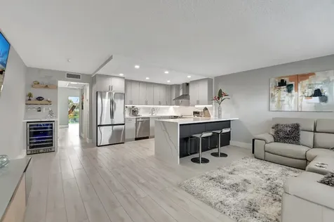 3107 Cambridge Deerfield Beach FL 33442