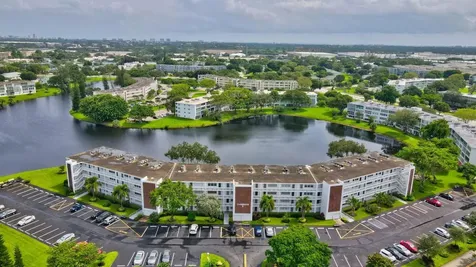 3107 Cambridge Deerfield Beach FL 33442