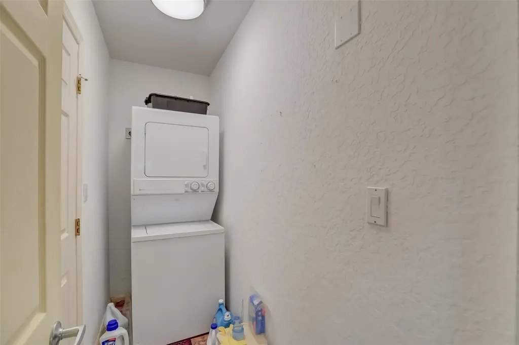 305 S Riverside Drive Pompano Beach FL 33062