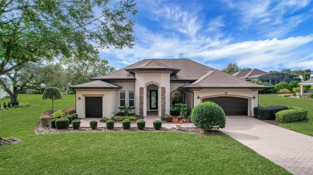 39121 Treeline Drive Lady Lake FL 32159