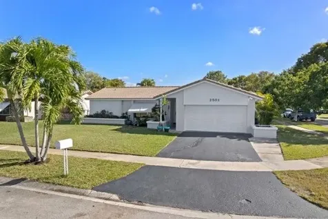 2501 NW 98th Lane Coral Springs FL 33065
