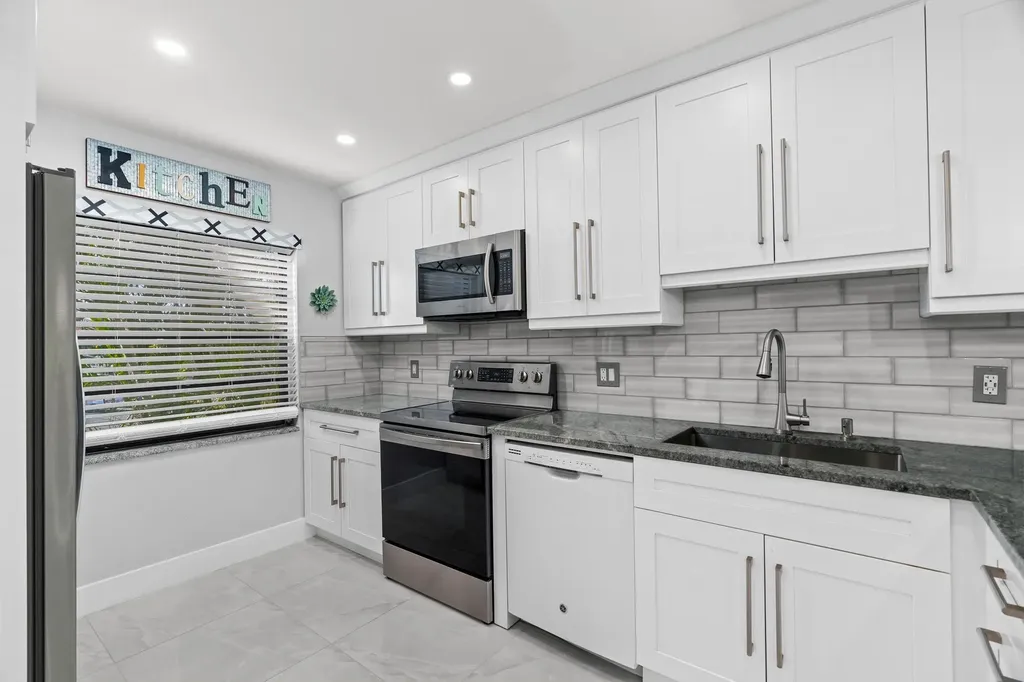 21215 Lago Circle Boca Raton FL 33433