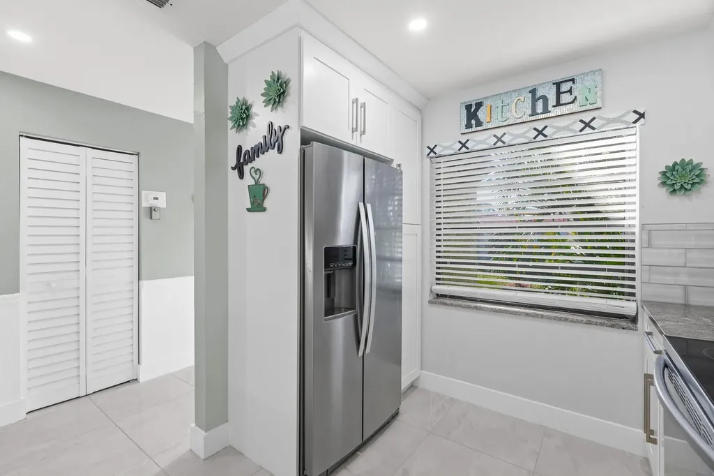 21215 Lago Circle Boca Raton FL 33433