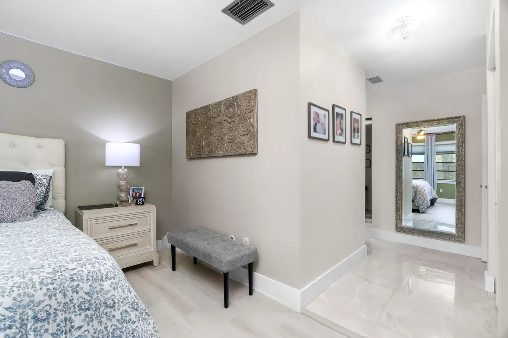 21215 Lago Circle Boca Raton FL 33433