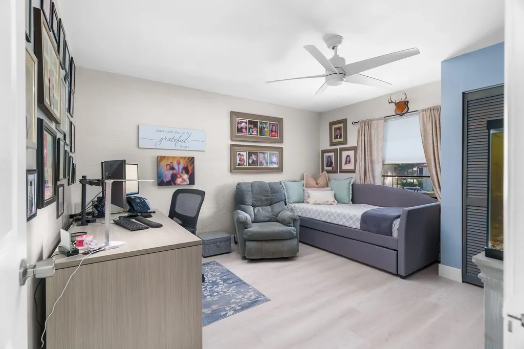 21215 Lago Circle Boca Raton FL 33433