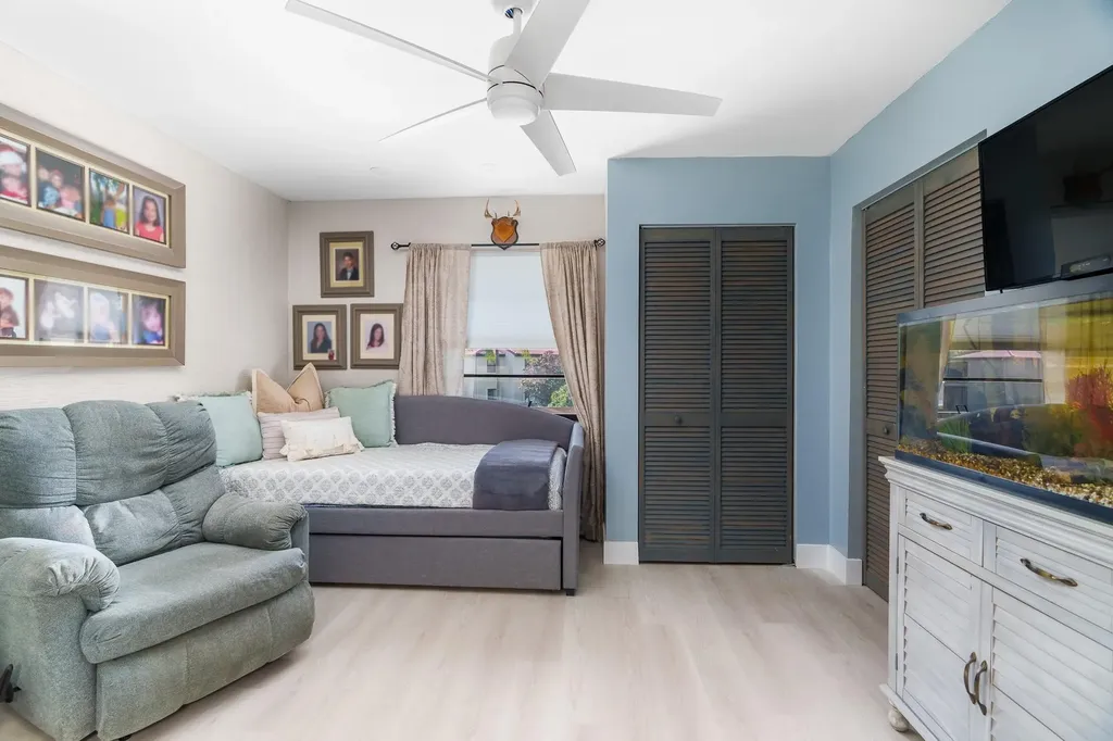 21215 Lago Circle Boca Raton FL 33433