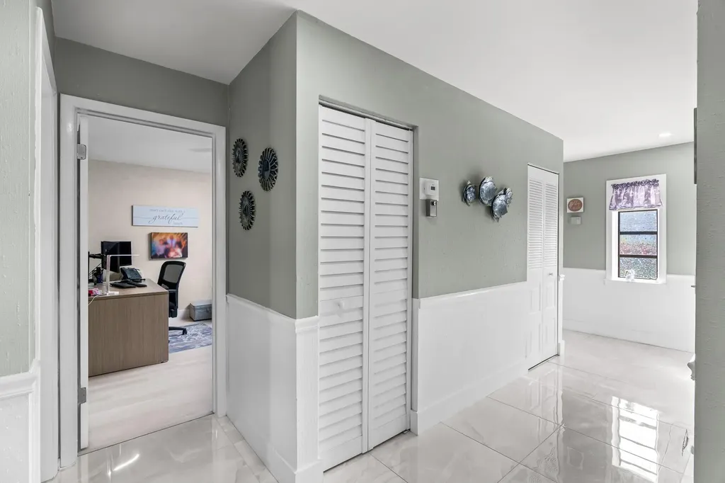 21215 Lago Circle Boca Raton FL 33433