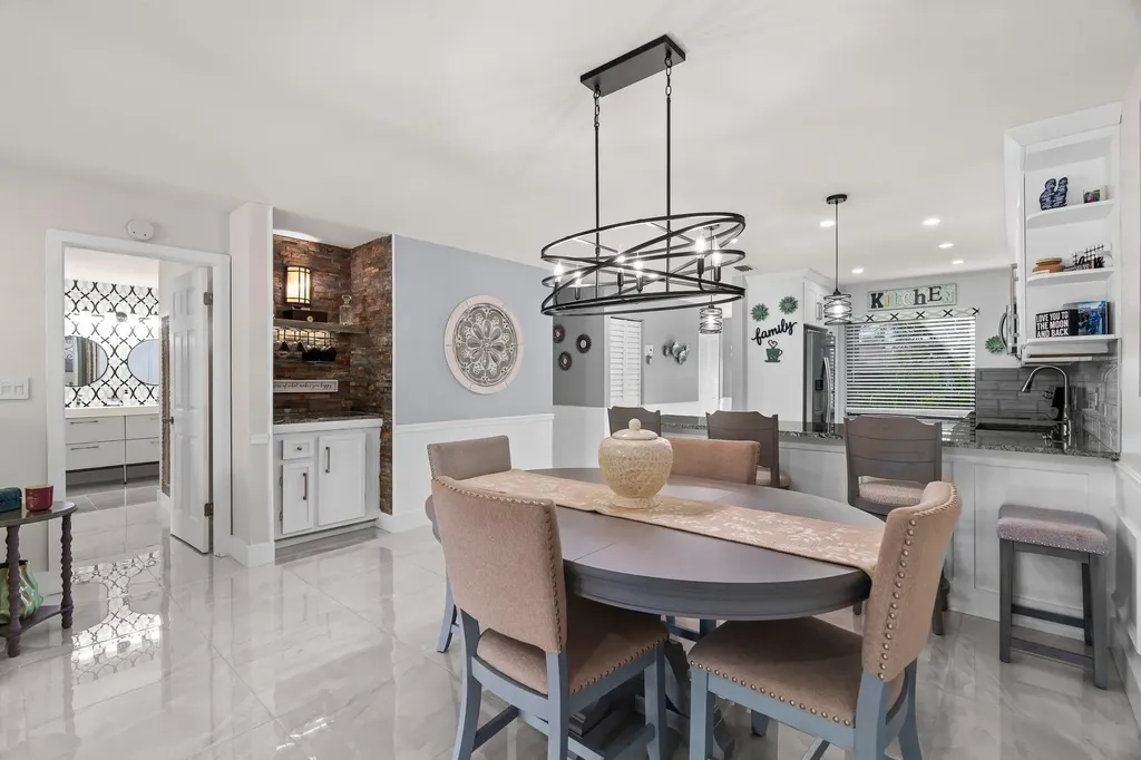 21215 Lago Circle Boca Raton FL 33433