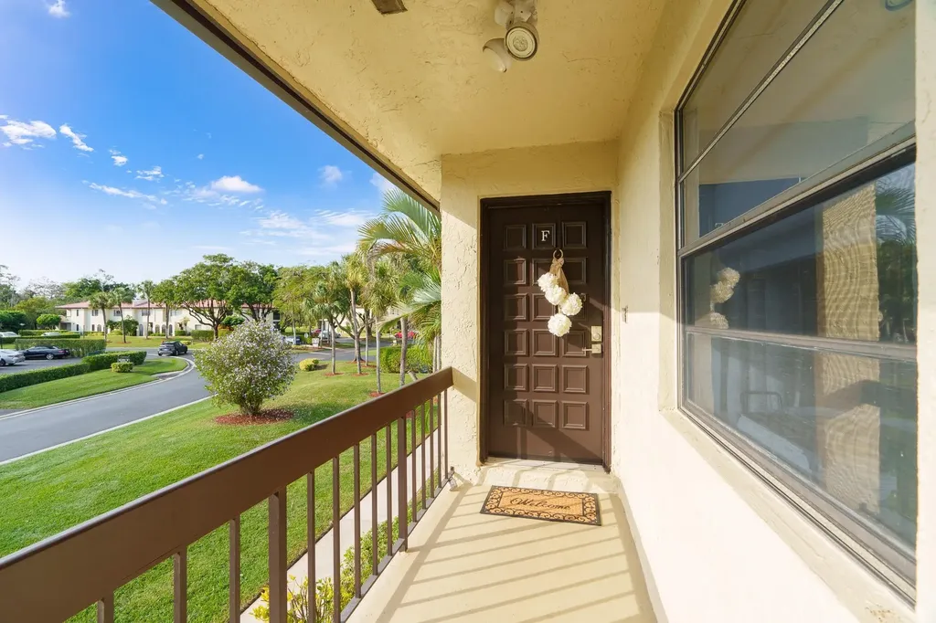 21215 Lago Circle Boca Raton FL 33433