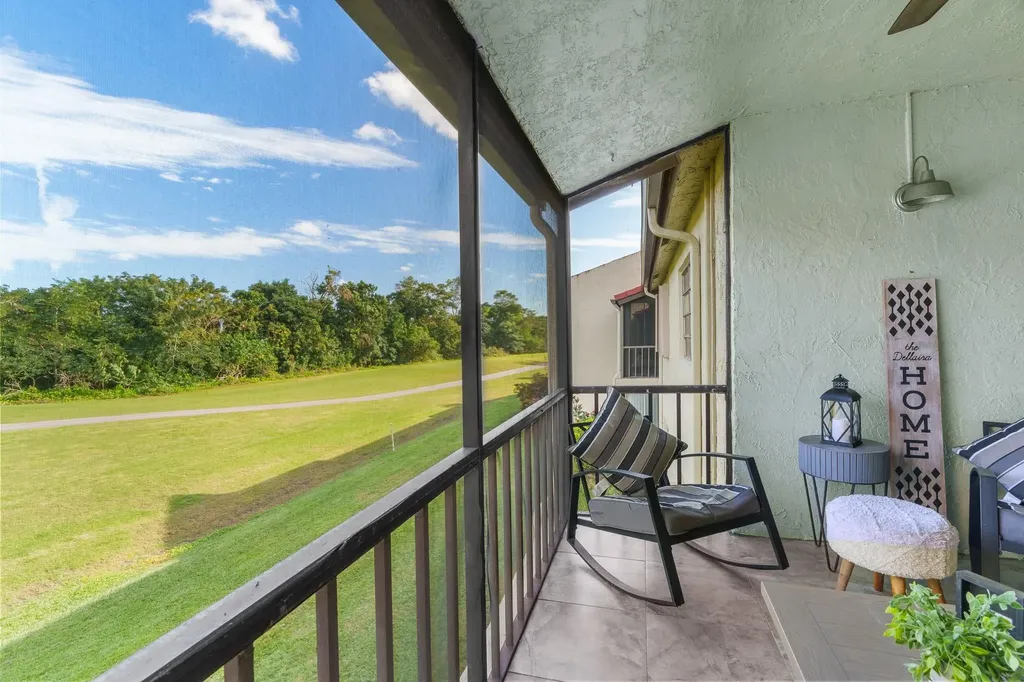 21215 Lago Circle Boca Raton FL 33433
