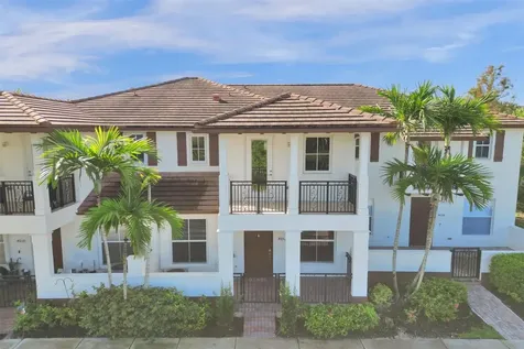 4652 Acadian Trail Coconut Creek FL 33073