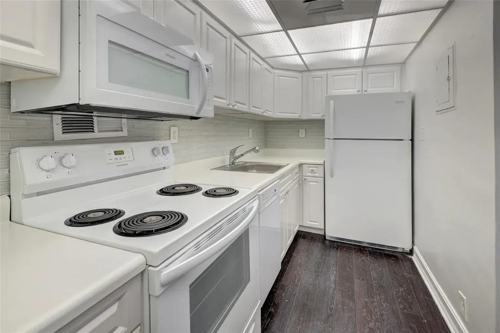 1000 West Avenue Miami Beach FL 33139