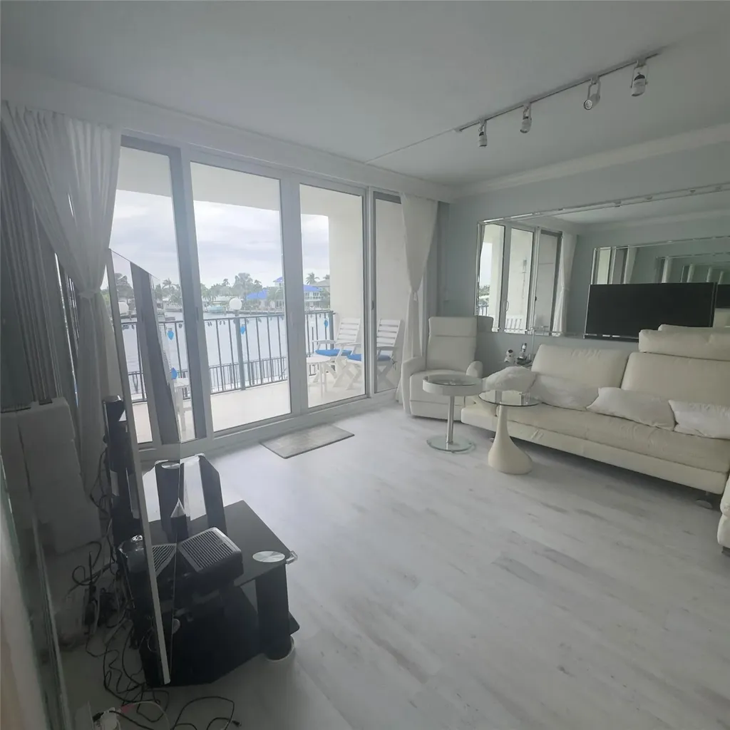 Pompano Beach FL 33062