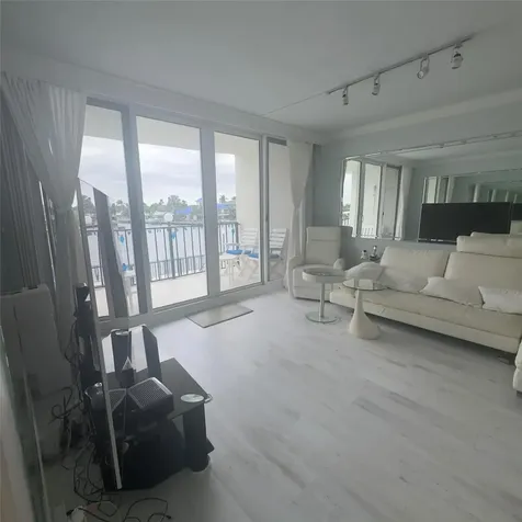 Pompano Beach FL 33062