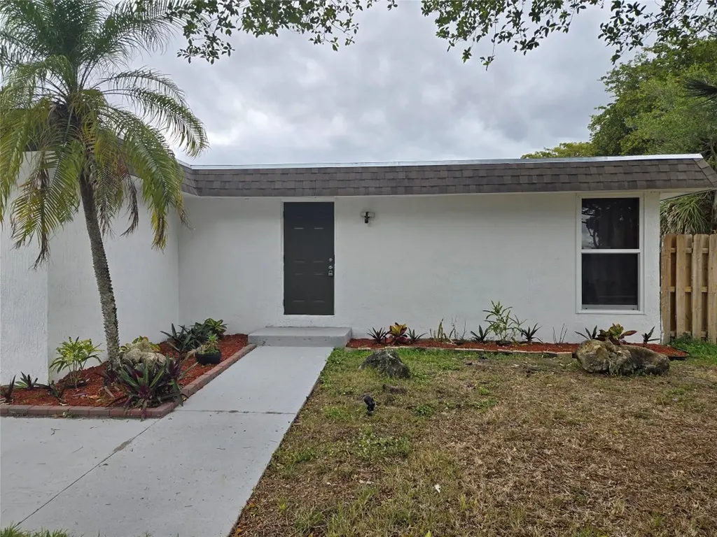 7803 NW 75th Avenue Tamarac FL 33321