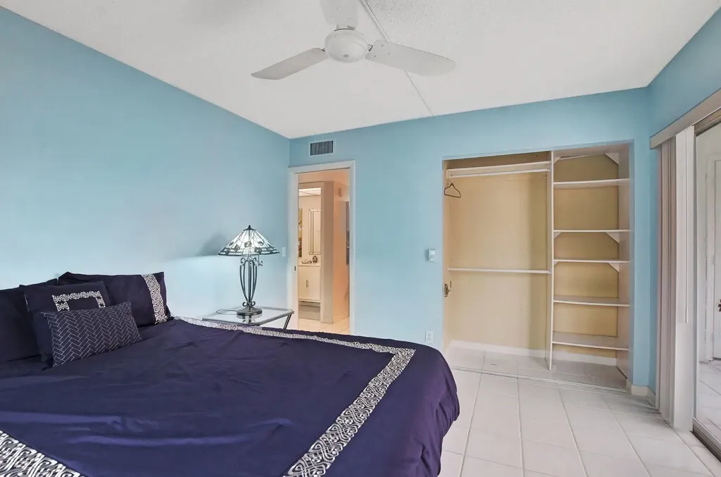 204 Burgundy E Delray Beach FL 33484