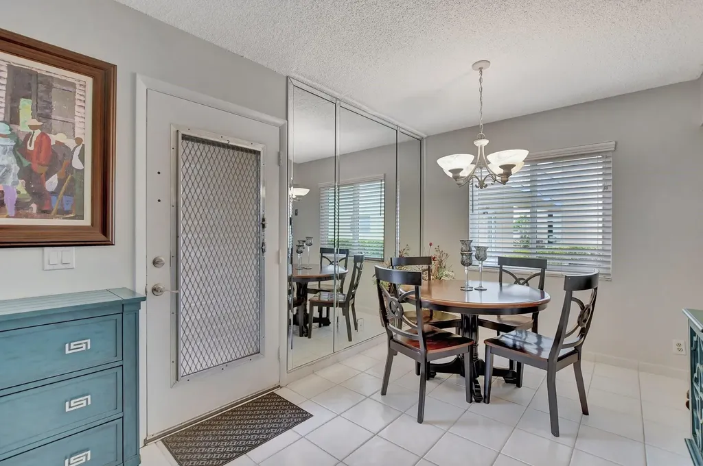 204 Burgundy E Delray Beach FL 33484