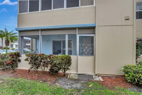 204 Burgundy E Delray Beach FL 33484