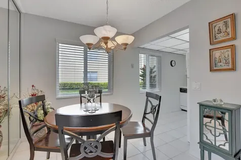 204 Burgundy E Delray Beach FL 33484