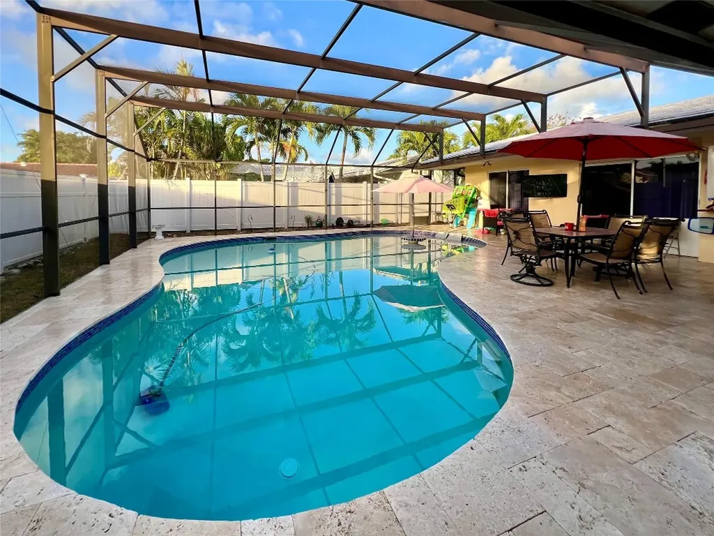8205 NW 72nd Avenue Tamarac FL 33321