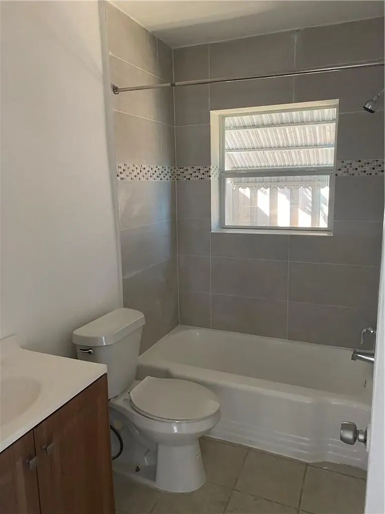 1906 Mckinley Street Hollywood FL 33021