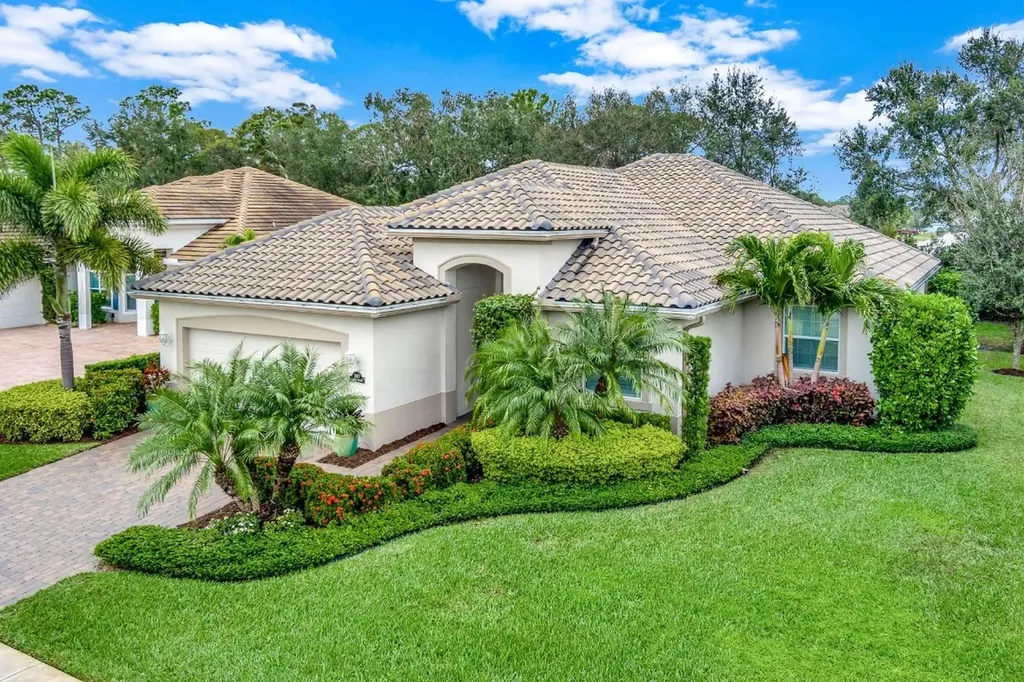 6097 Graysen Square Vero Beach FL 32967