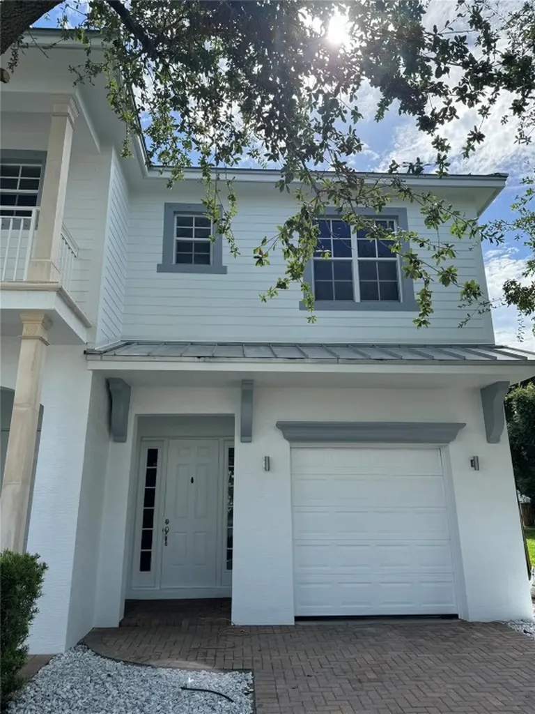228 N G Street Lake Worth Beach FL 33460
