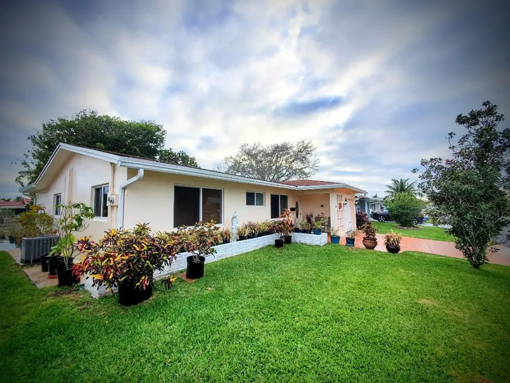 4310 NW 47th Street Tamarac FL 33319