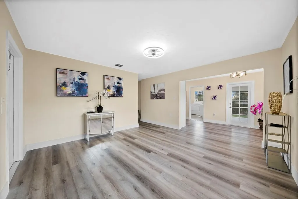 7532 Farragut Street Hollywood FL 33024