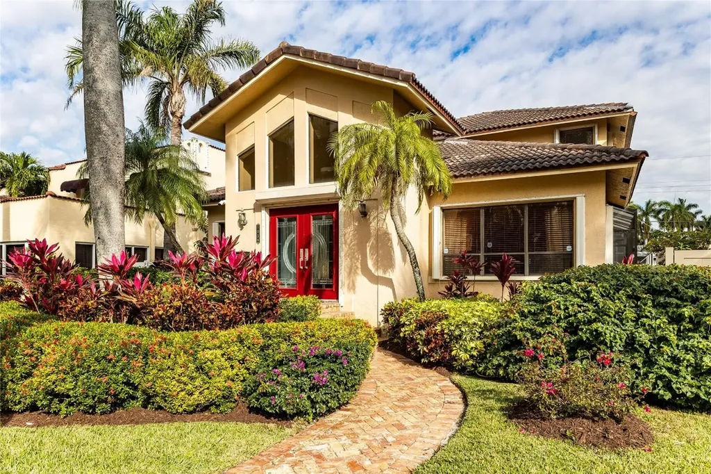 1039 Harrison Street Hollywood FL 33019