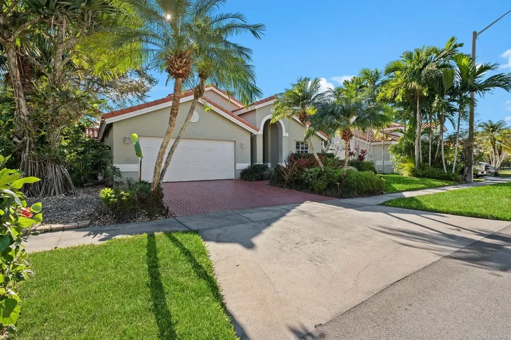20196 NW 9th Drive Pembroke Pines FL 33029