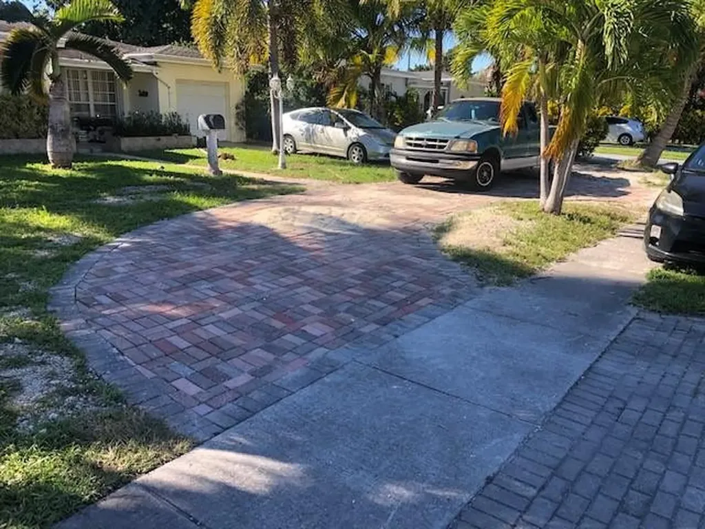 1660 NE 174th Street North Miami Beach FL 33162