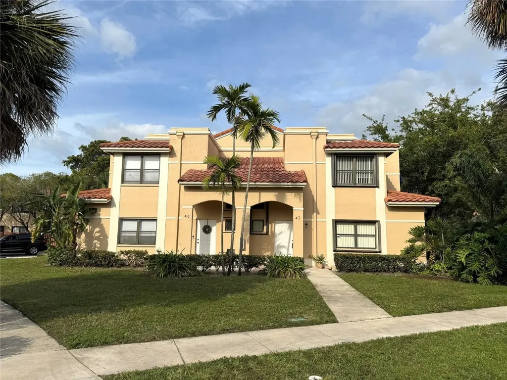 525 Racquet Club Road Weston FL 33326