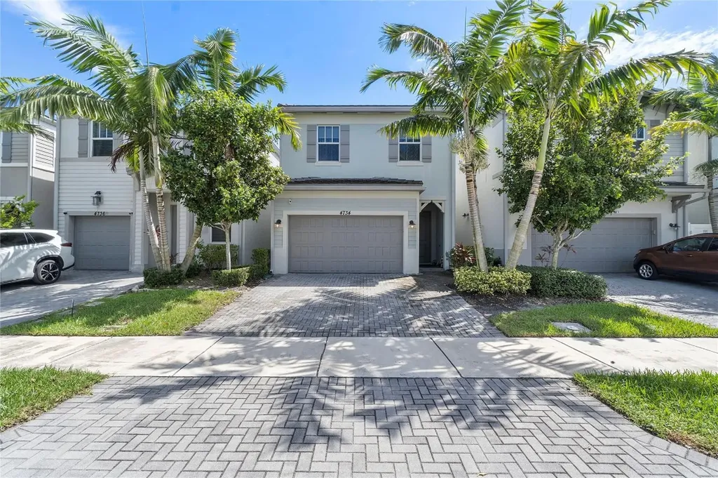 4734 NW 48th Terrace Tamarac FL 33319
