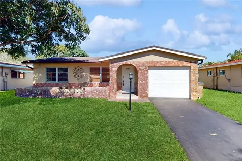 1281 NW 46th Court Deerfield Beach FL 33064