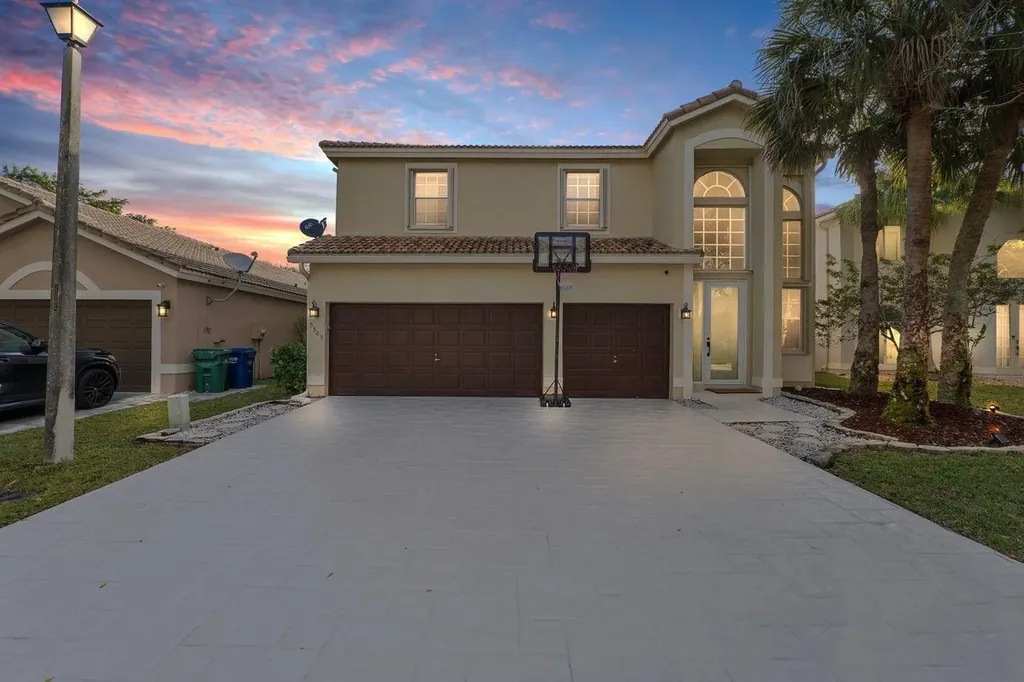 5303 NW 112th Terrace Coral Springs FL 33076