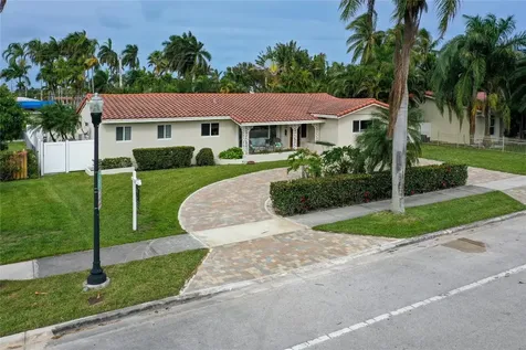 923 Tyler Street Hollywood FL 33019