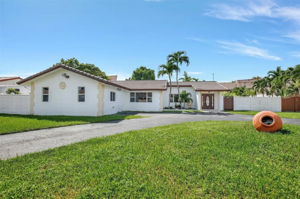 11840 SW 112th Avenue Circle Miami FL 33176