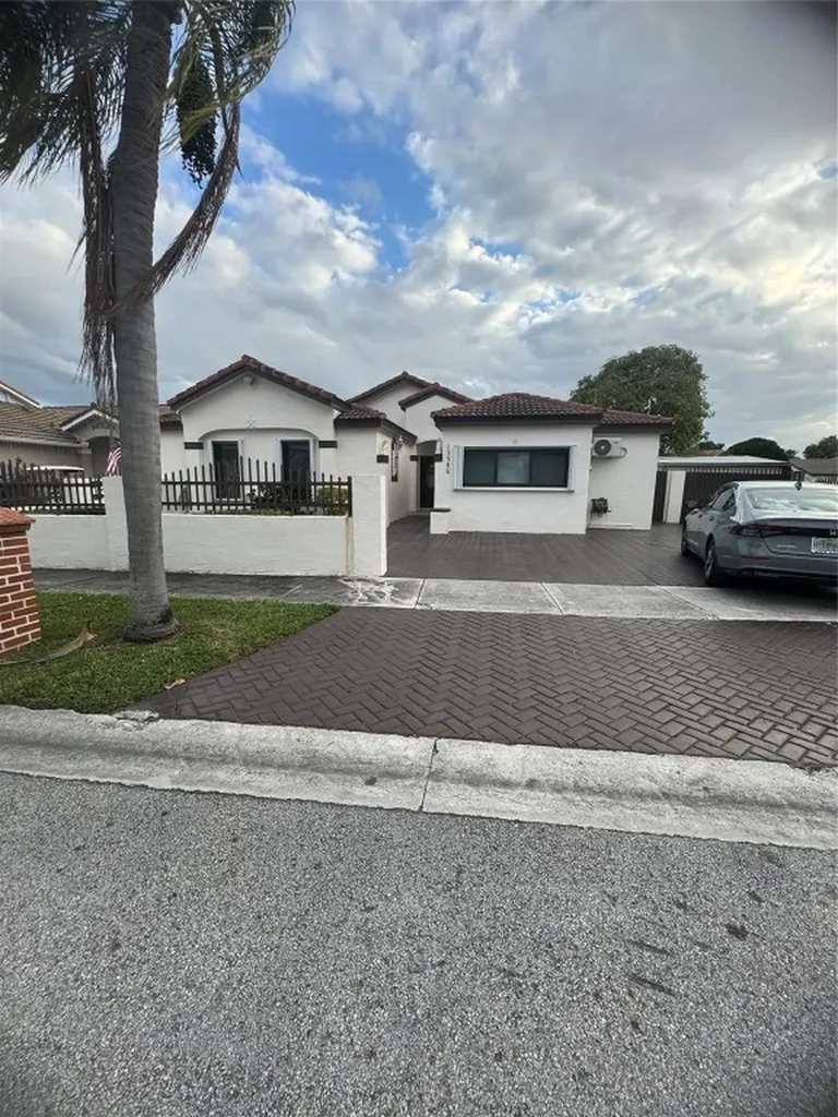 13386 NW 8th Lane Miami FL 33182