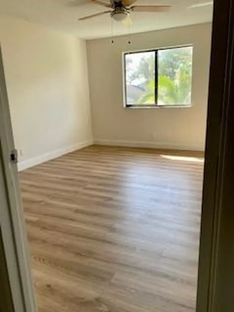 North Miami Beach FL 33179